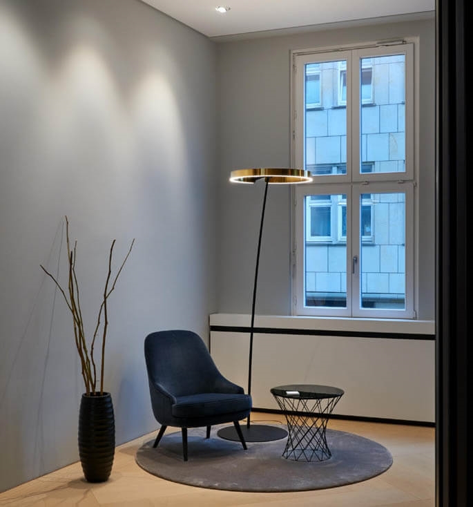 Occhio Mito Raggio Gulvlampe i Bronze - Designet af Axel Meise